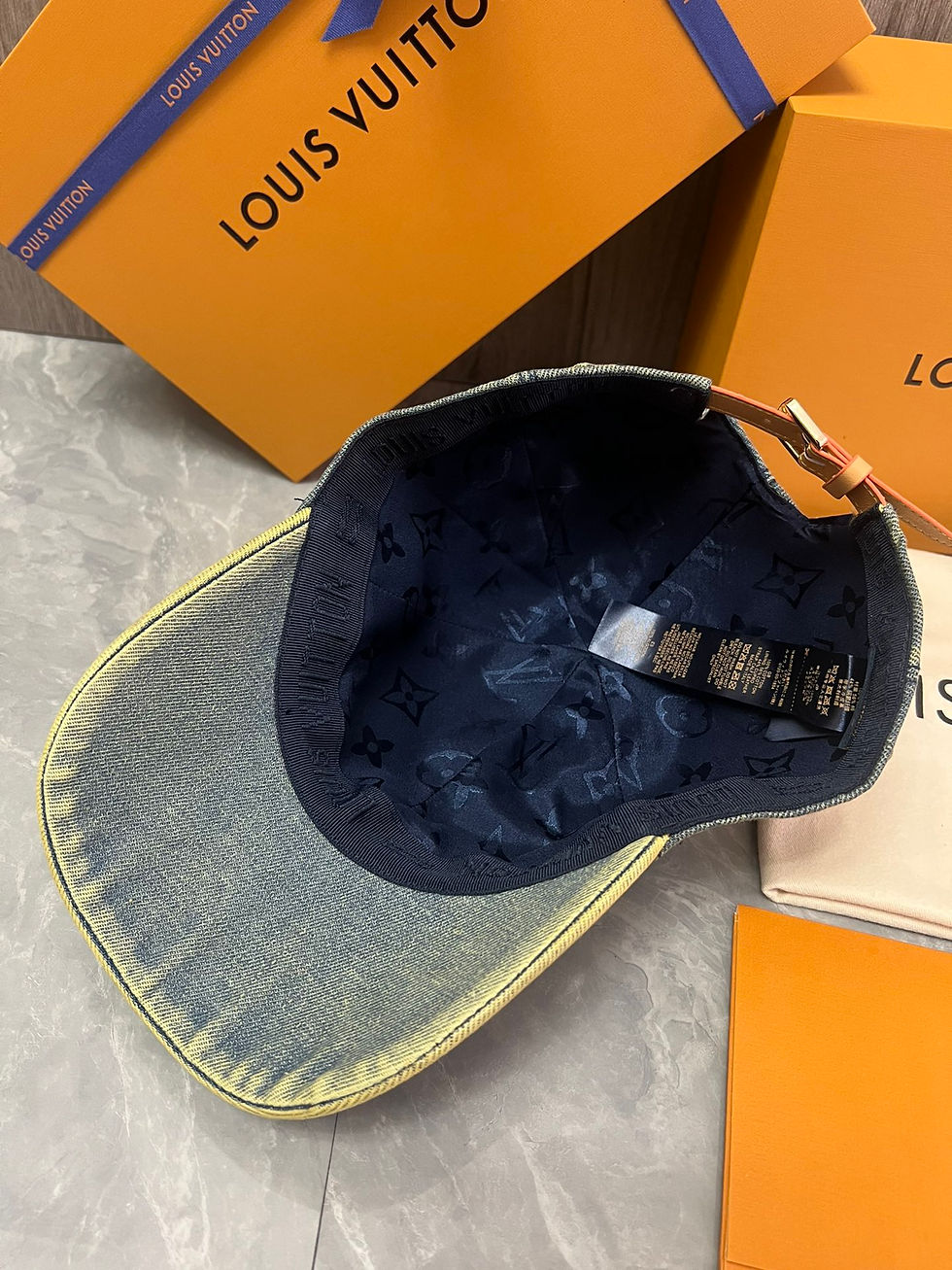 Thumbnail: Cap Louis Vuitton