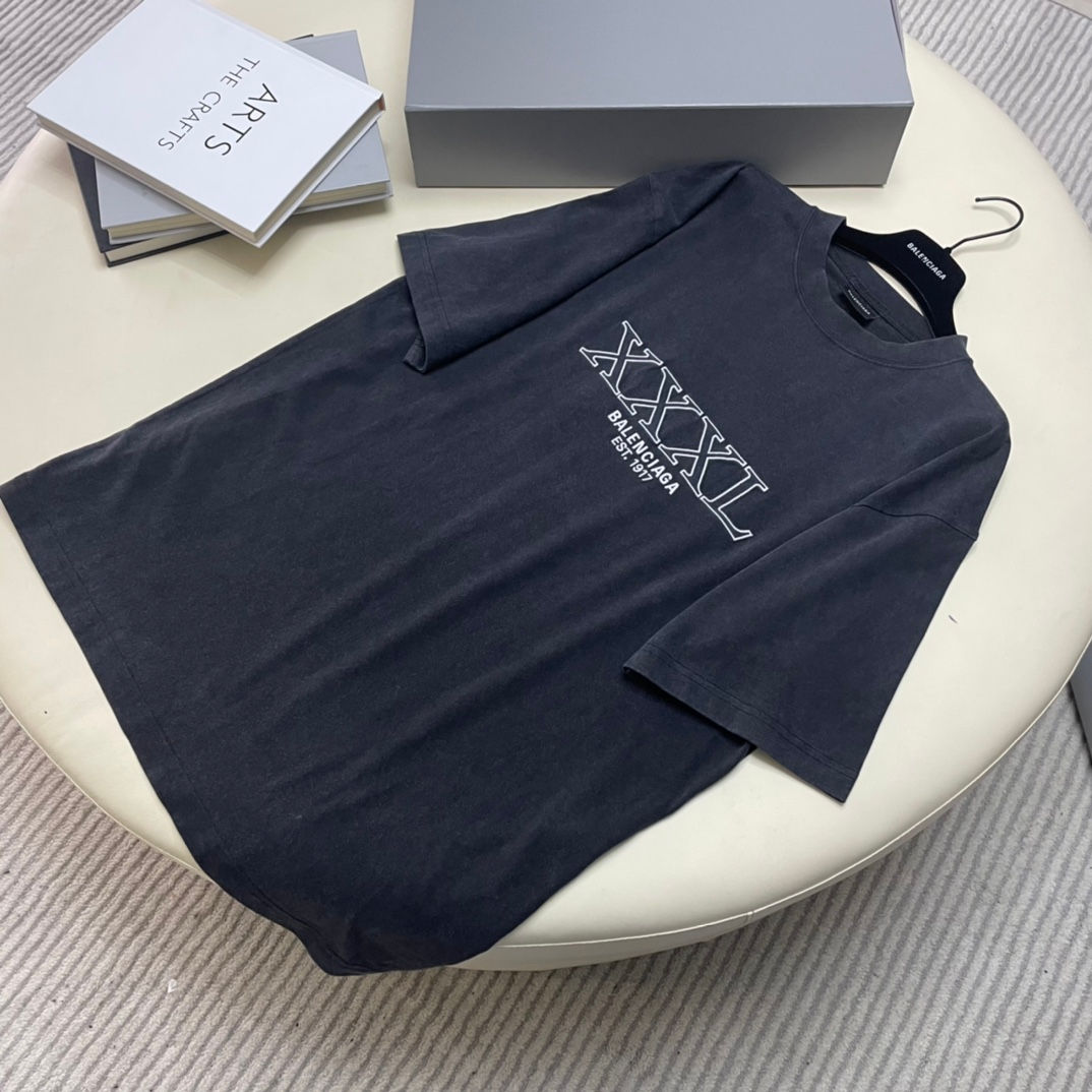T-Shirt Balenciaga
