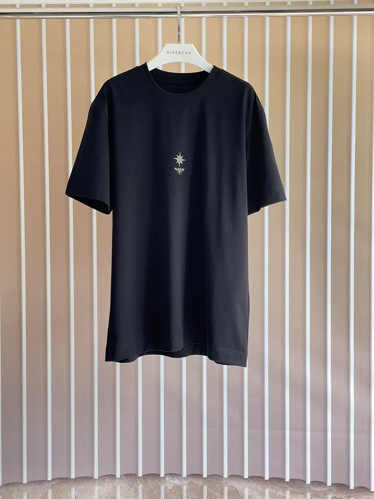T-Shirt Givenchy