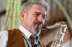 flap pockets saxo