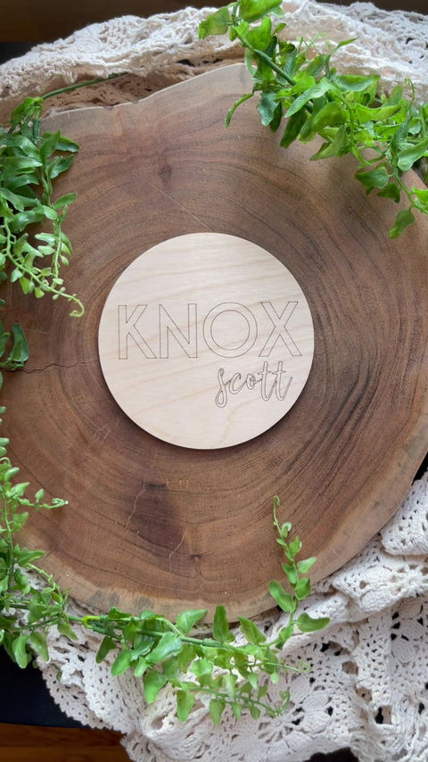 Thumbnail: Monthly Photo Disc | Line Design