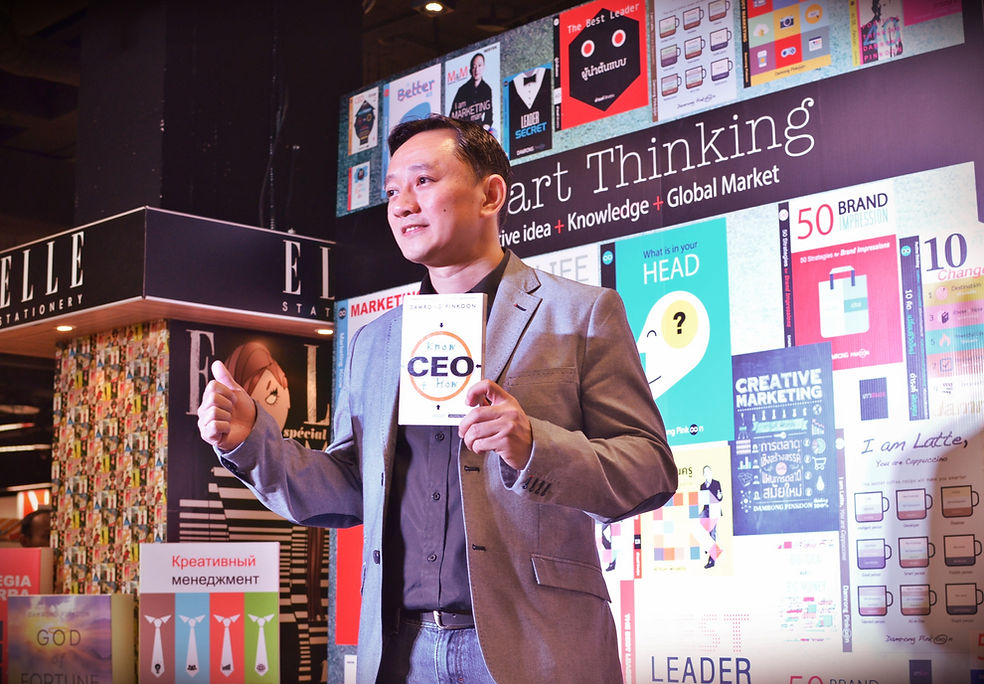 ดำรงค์ พิณคุณ เปิดตัวหนังสืออังกฤษที่ Asia Book