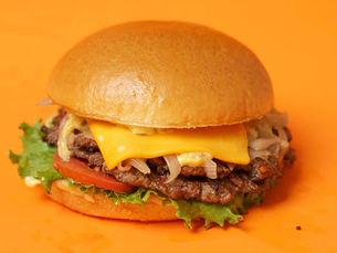 Discover the Best Smash Beef Burgers in Karachi Crafted with High-Quality Australian Beef