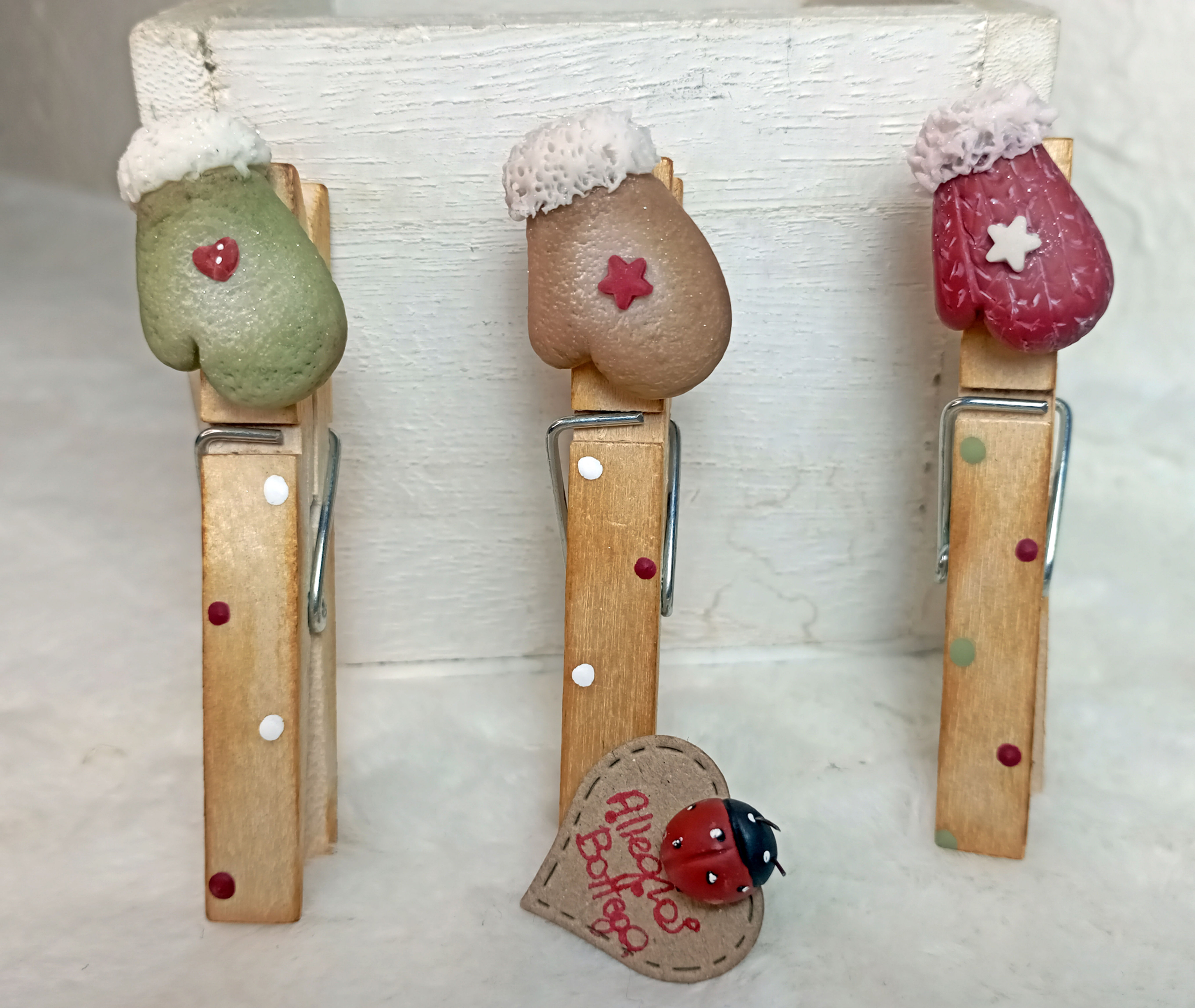 Mollette natalizie con i guantini