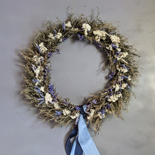 Blue and white wreath_edited.jpg