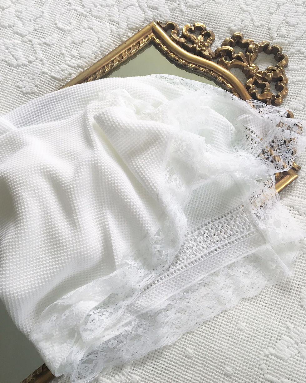 Bella Cartier blanket ~ in white