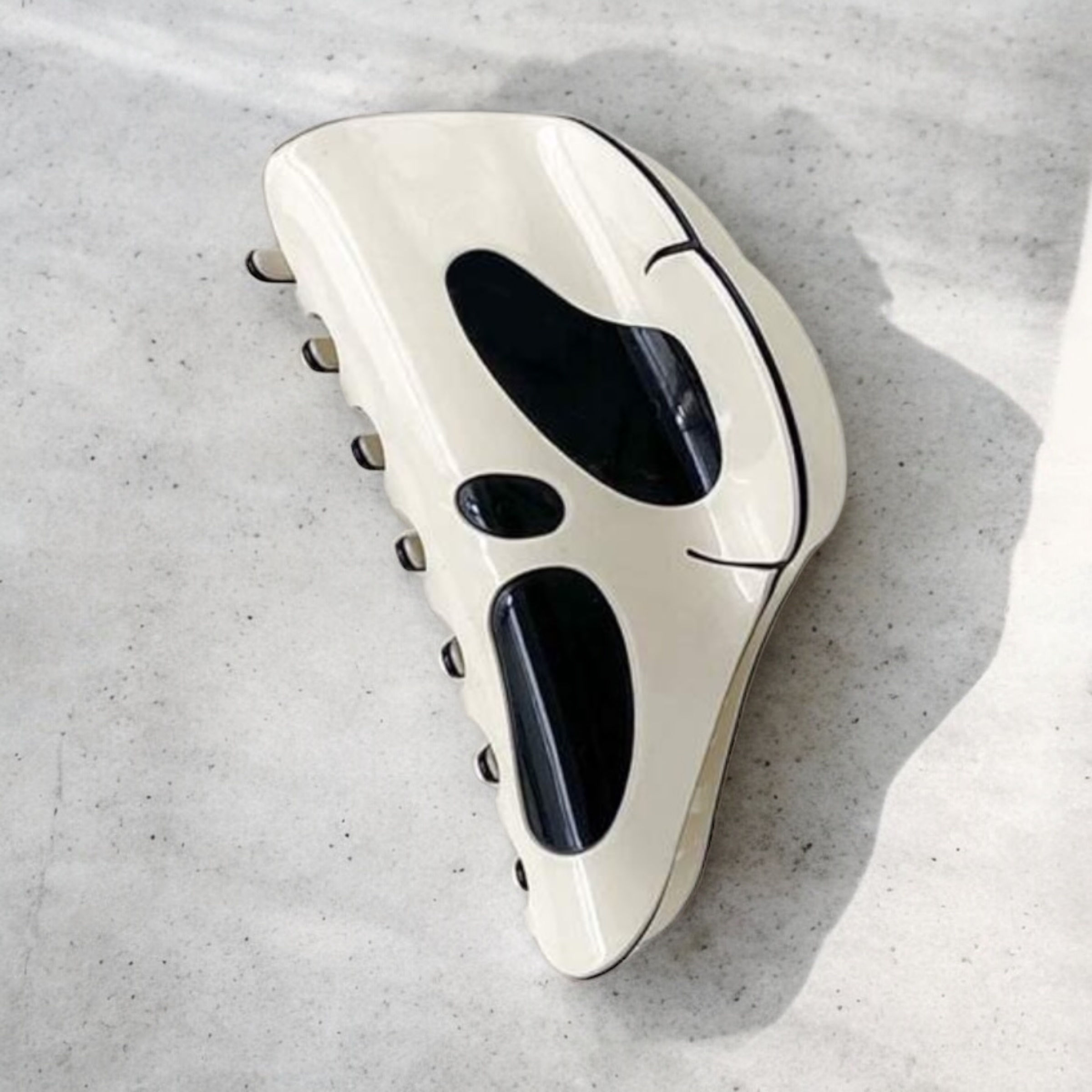 ‘Sydney’ Ghost Face Hair Clip