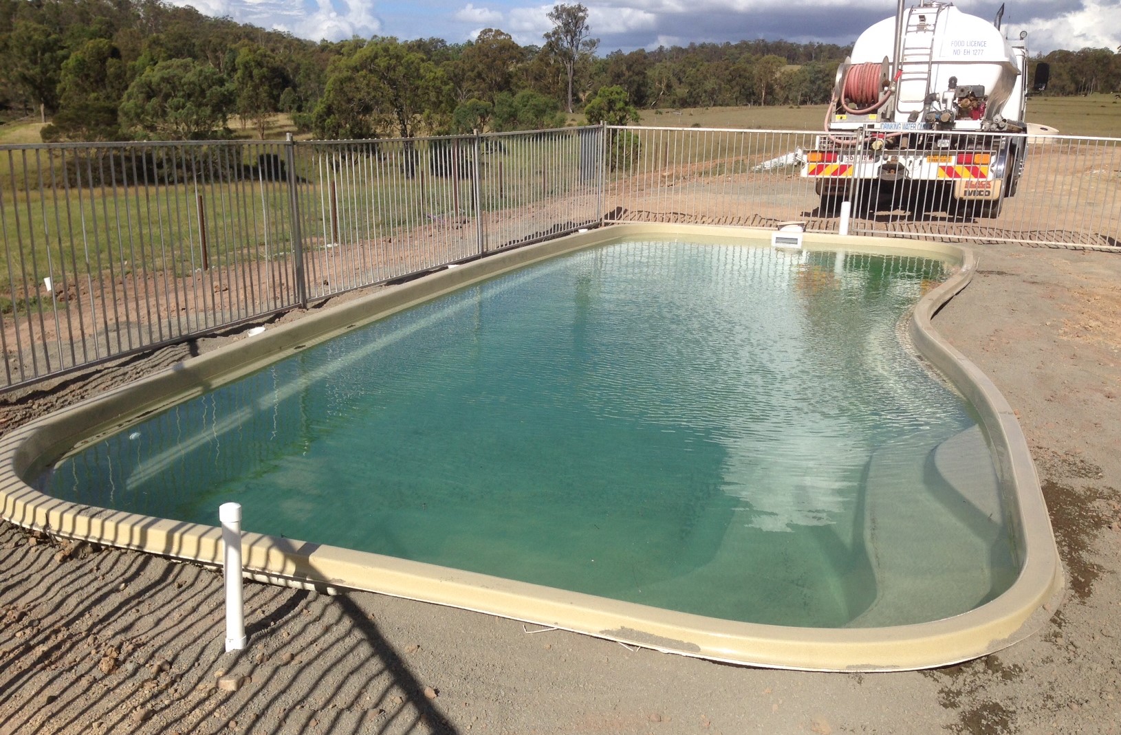 Mike Porter Water Bulk Water Delivery Tank & Pool Fills Toowoomba