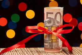 Faut-il verser une prime de fin d’année à ces salariés ?