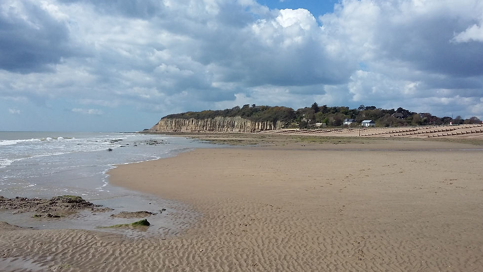 Cliff End – at the western end of Pett Levels (on the right is the storm beach)