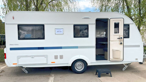 Cabina gazduire actori