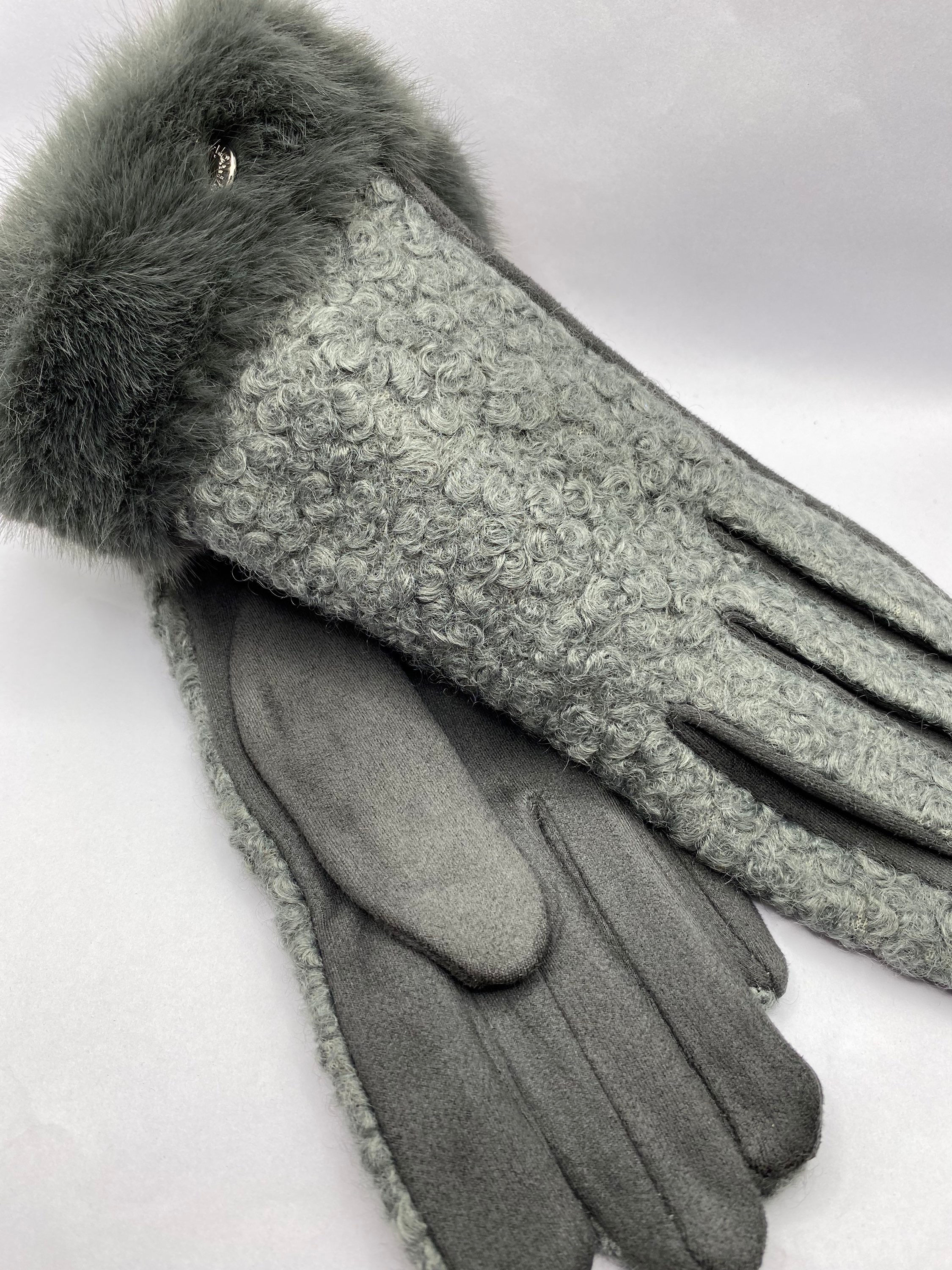 Teddy bear gloves with fake fur trim now only £8.