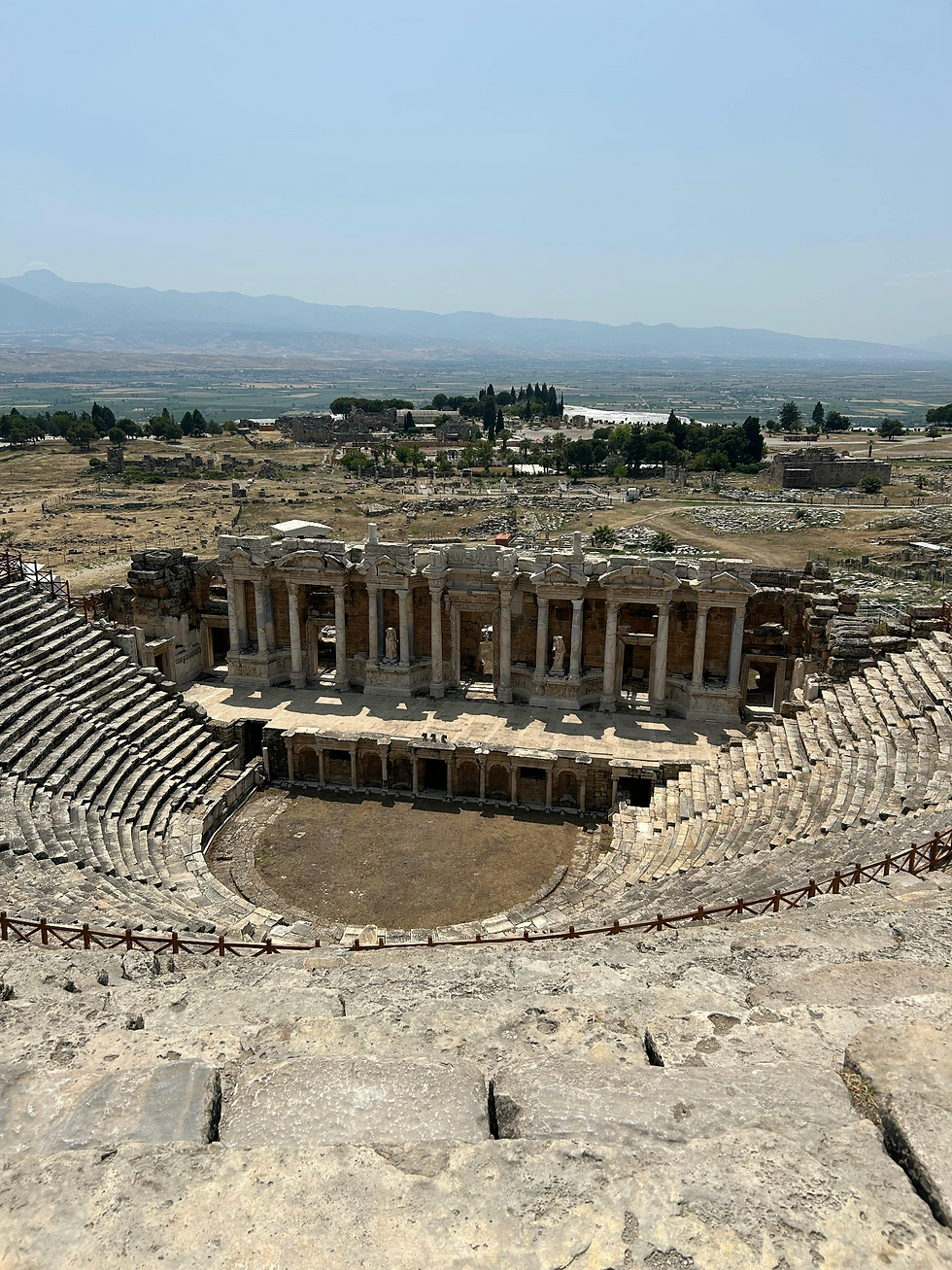 Aspendos Antik Tiyatrosu’nun yukarıdan görünümü