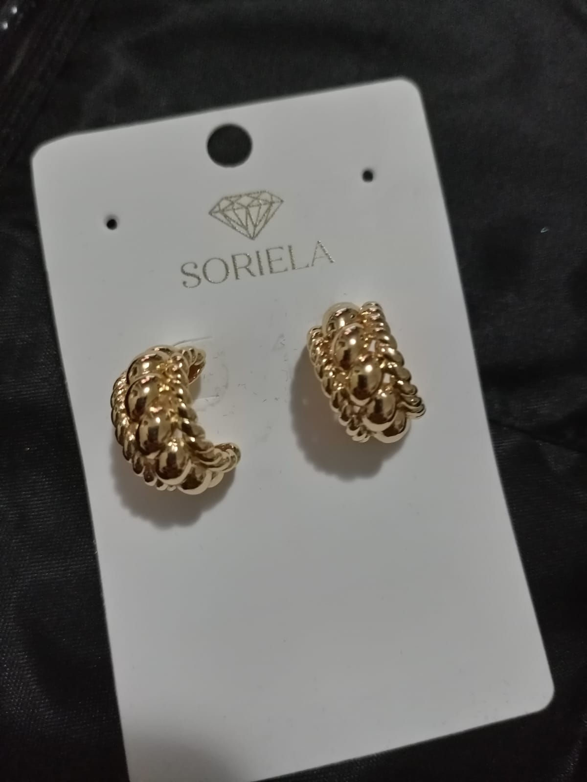 Brinco trançado banhado a ouro