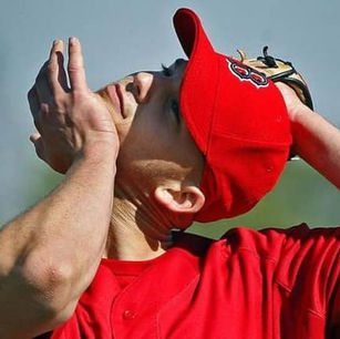 Cracking your own spine: Is it ok or are you doing more damage?