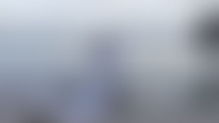 Couple de mariés au bord du lac de Neuchâtel