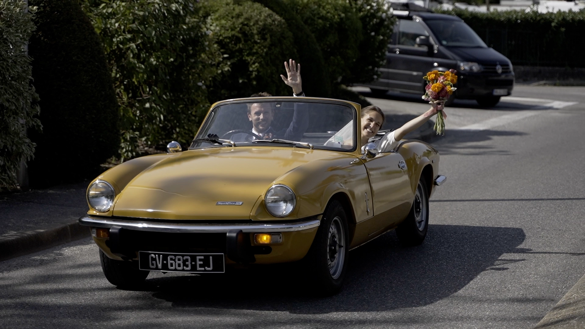 voiture décapotable des mariés