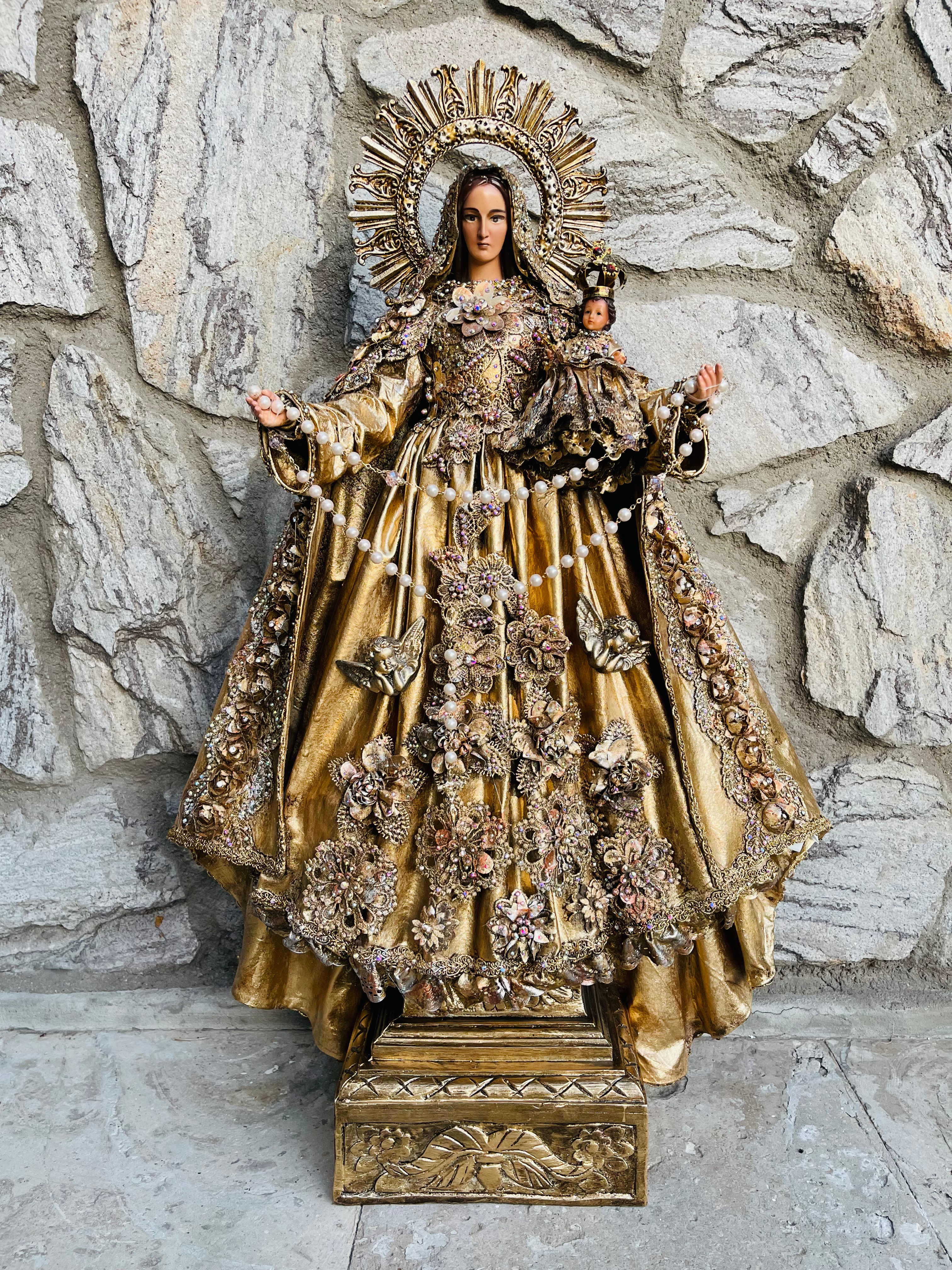 Virgen del Rosario, modelo campana.