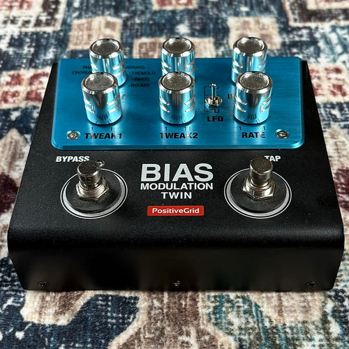 Positive Grid Bias Modulation Twin Multi-Effect Unit w/Box