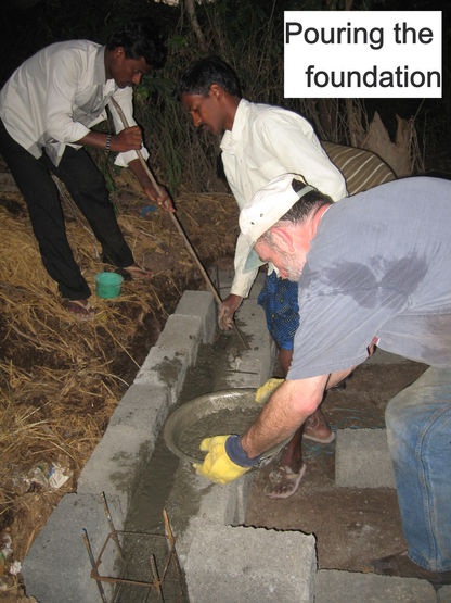 లాట్రిన్ కన్స్ట్రక్షన్2b_edited.jpg