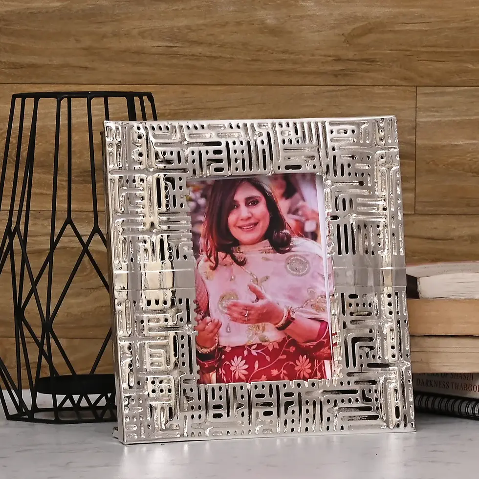 Thumbnail: Photo Frame Crawling