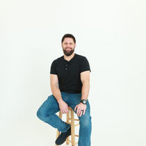 user-profile-icon place holeder.jpeg