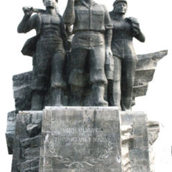 Kiều Nữ Molisa Tạo Dáng Selfie