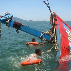 Chống Nạng Vào Tương Lai