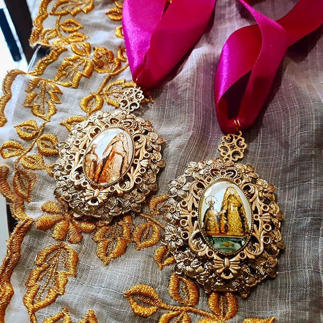 Thumbnail: Customized Devotional Medallion