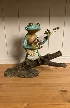 Bryn Parry - Fender Frog - bronze - £3500.jpeg