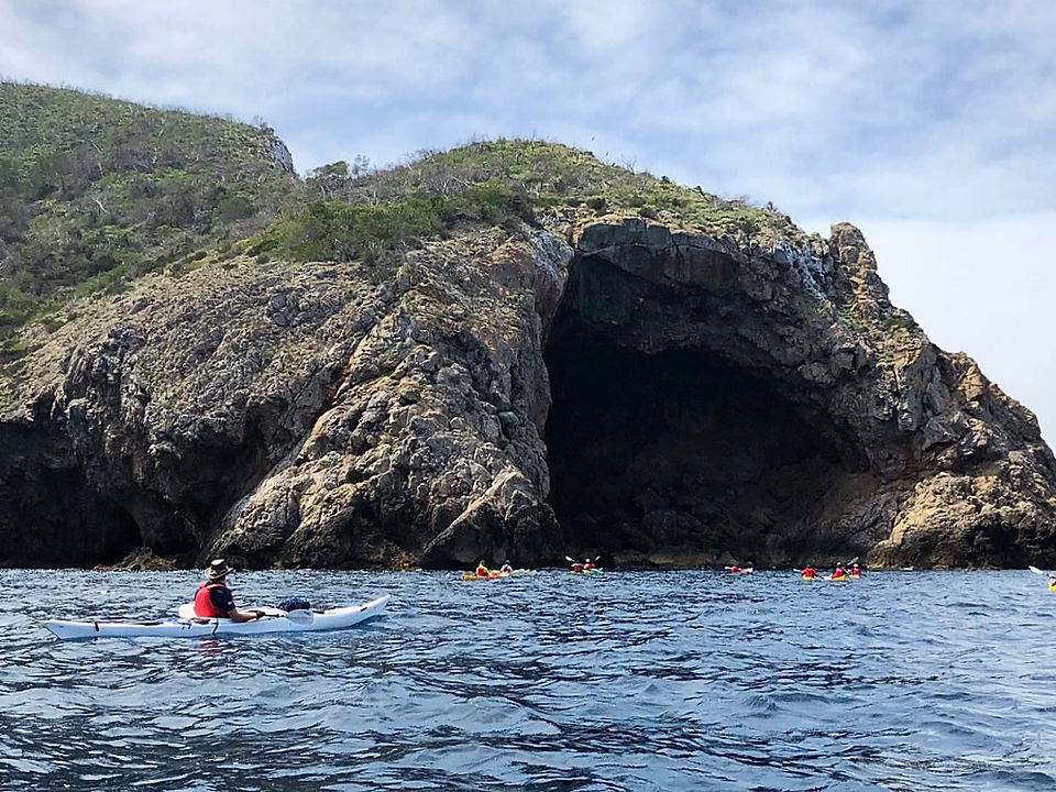 Gigantische Höhle im Norden Ibizas