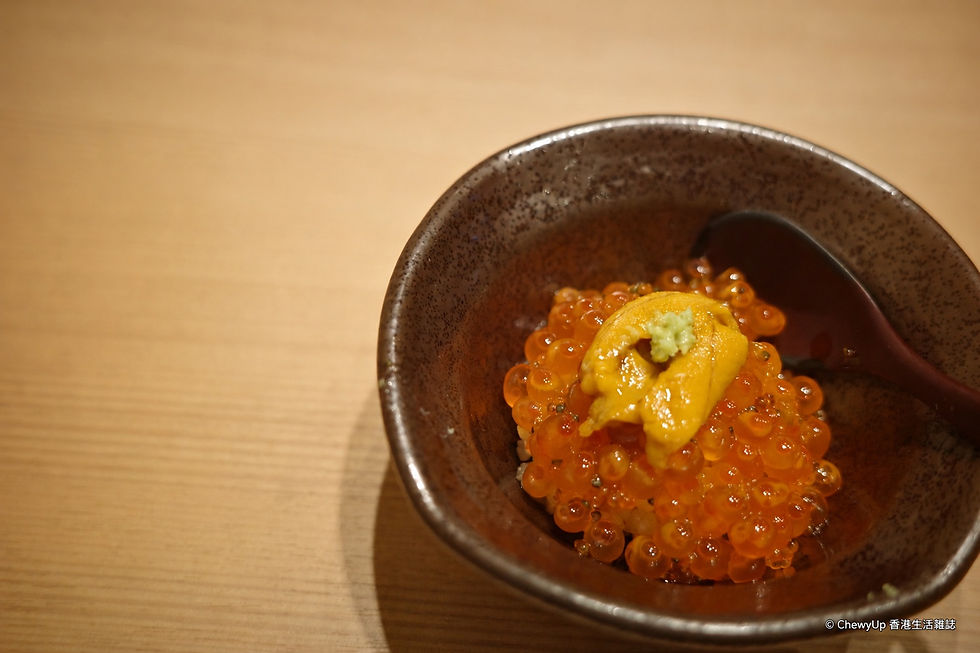 海膽(Uni)與三文魚籽(Ikura)小丼。