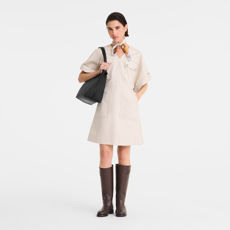 Longchamp Le Pliage One M黑色手袋另一角度