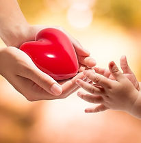 Serce na dłoni, czyli jak wiedza, doświadczenie i empatia łączą się w pracy kinezjologa