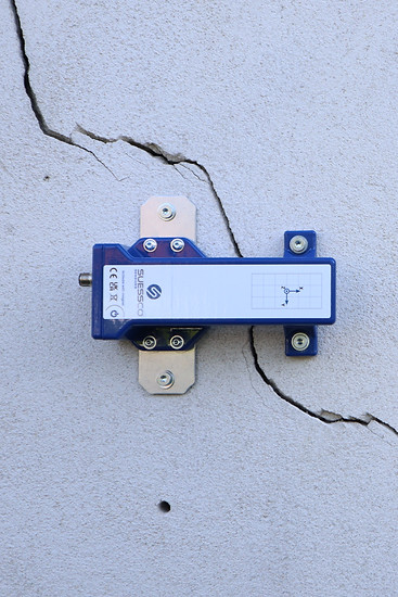 3D-Sensor monitoreo de una grieta en una pared