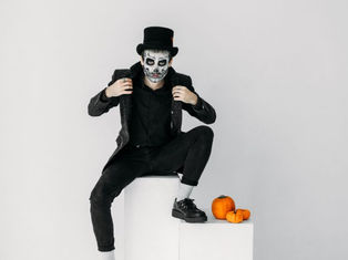 The Gentleman's Guide To The Ultimate Halloween Costume Party