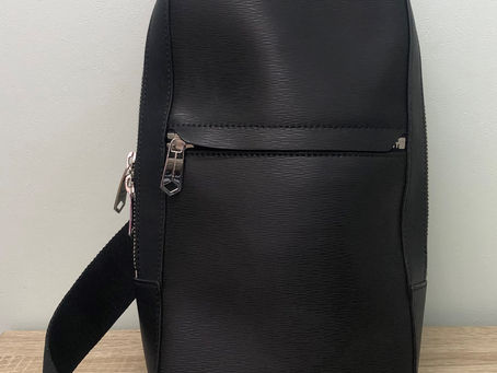 ポールスミス・ボディバッグを長井市のお客様から買取致しました。