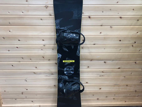 MARSHALのスノーボードを南陽市のお客様から買取致しました。