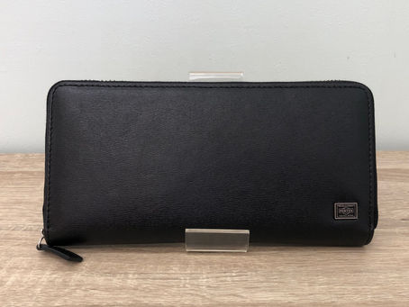 PORTERのラウンドファスナー長財布を川西町のお客様から買取致しました。