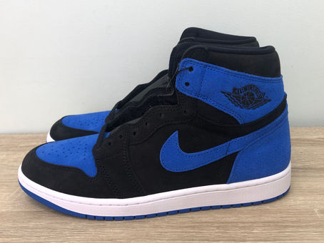 ジョーダン1 レトロ ハイ OG のスニーカーを南陽市のお客様から買取致しました。