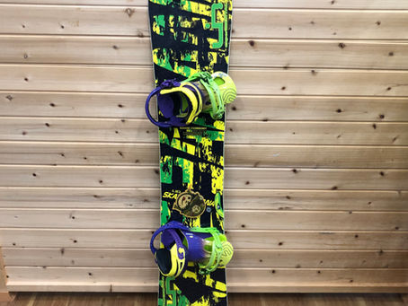 スケートバナナのスノーボードを山形市のお客様から買取致しました。