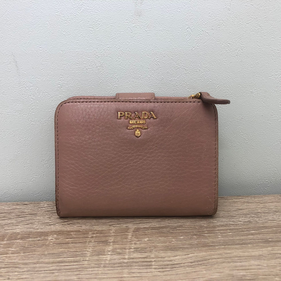 PRADA・プラダ・二つ折り財布を高畠町のお客様から買取致しました。
