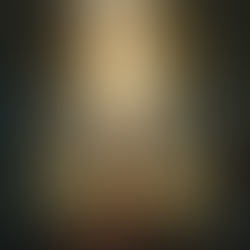 Pessoa caminhando lentamente entre árvores banhadas por luz matinal suave, simbolizando a conexão entre mente e corpo em harmonia — o silêncio da mente em movimento consciente