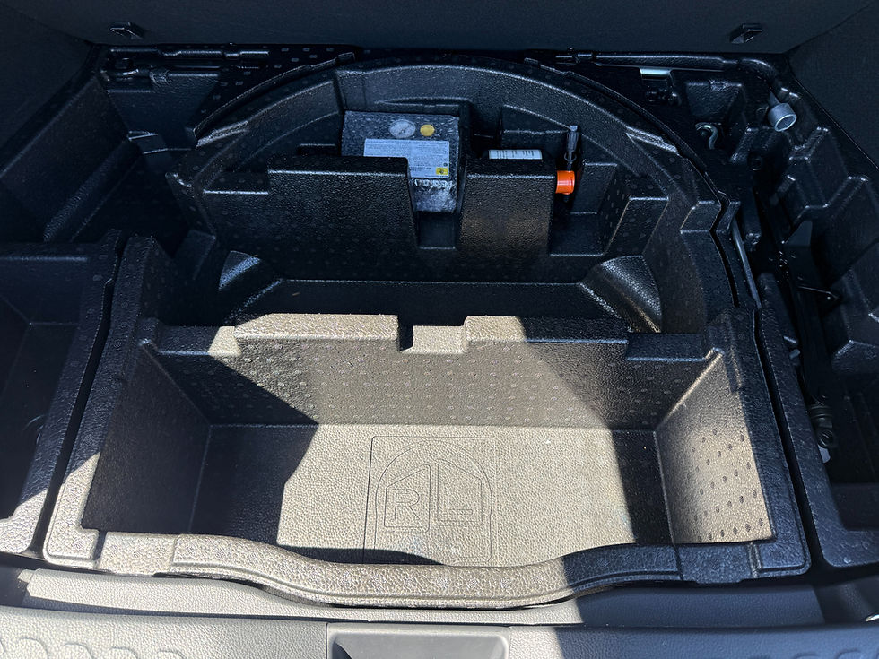 サムネイル： Toyota C-HR Hybrid G　　A3858