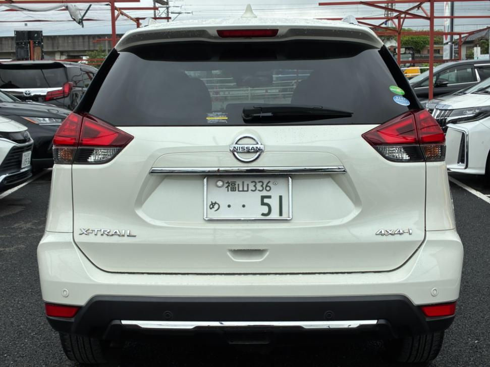 サムネイル： Nissan X-trail 20Xi        A2895