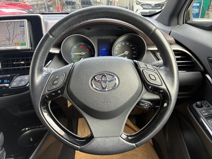Thumbnail: Toyota C-HR Hybrid　A0662