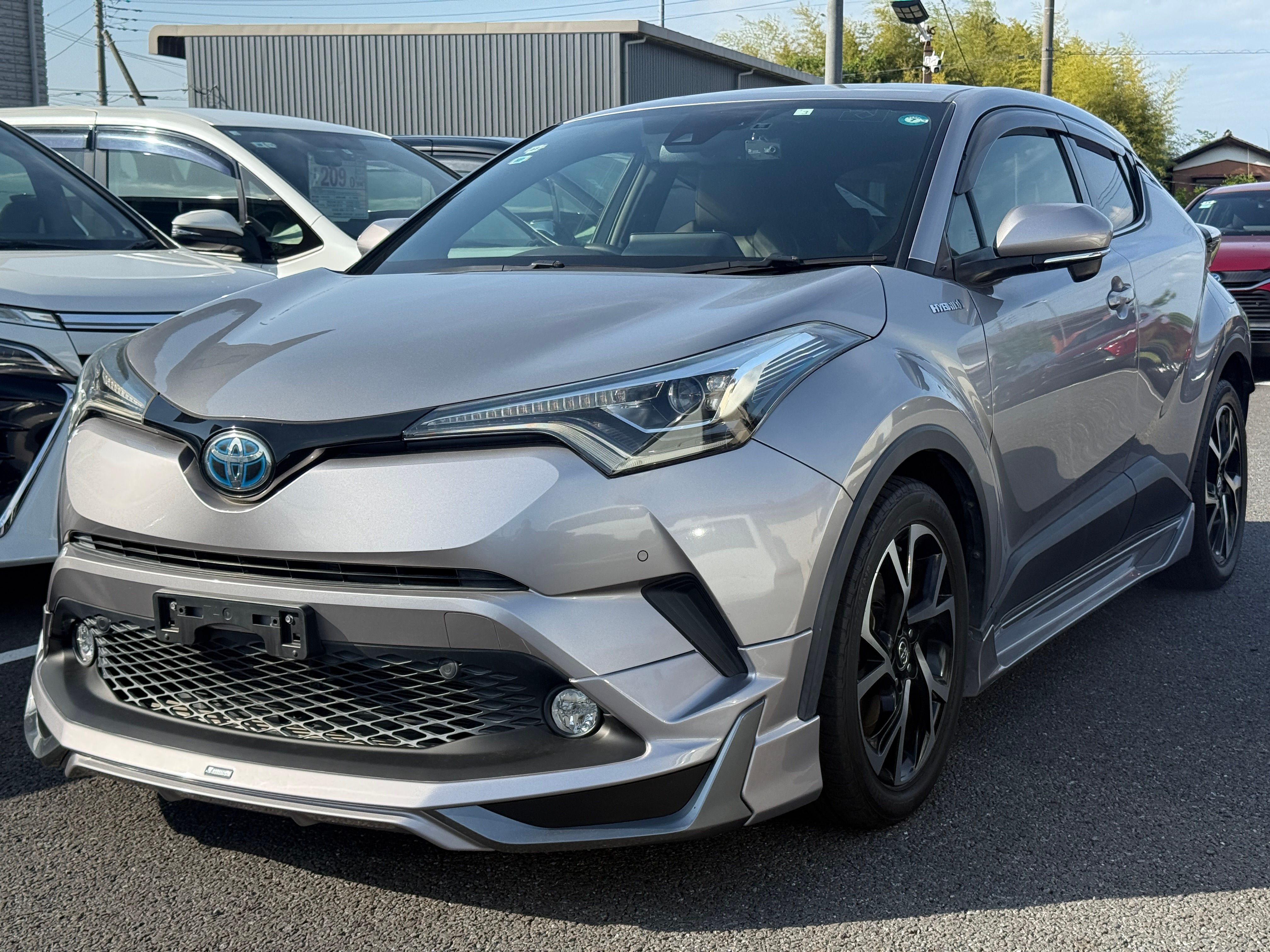 Toyota C-HR Hybrid G     A6099
