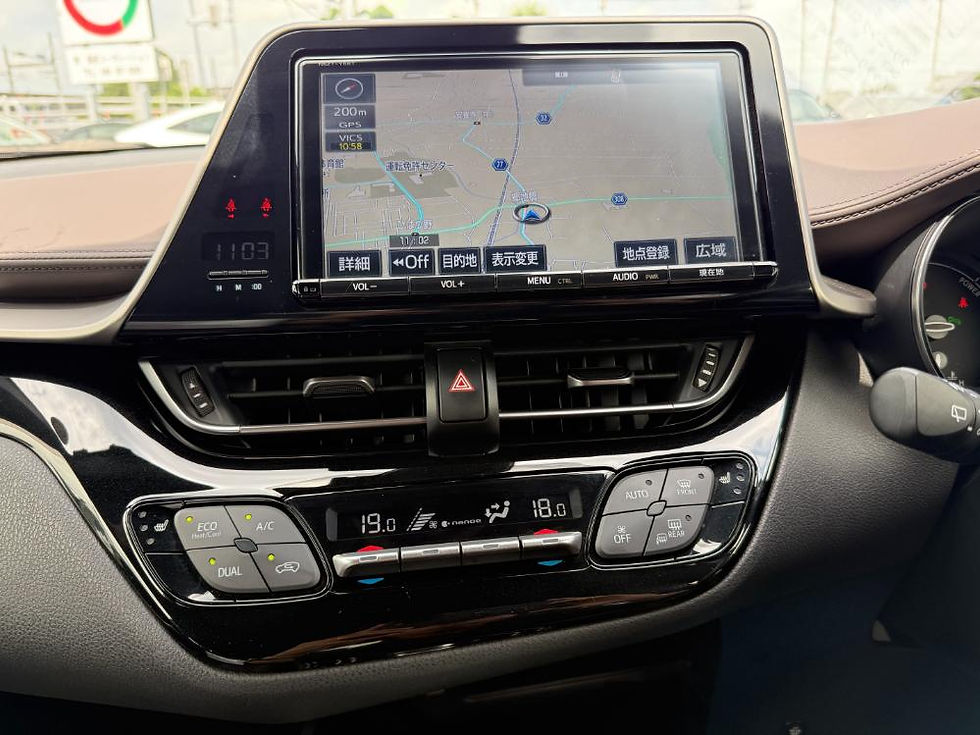 サムネイル： Toyota C-HR Hybrid G       A8330