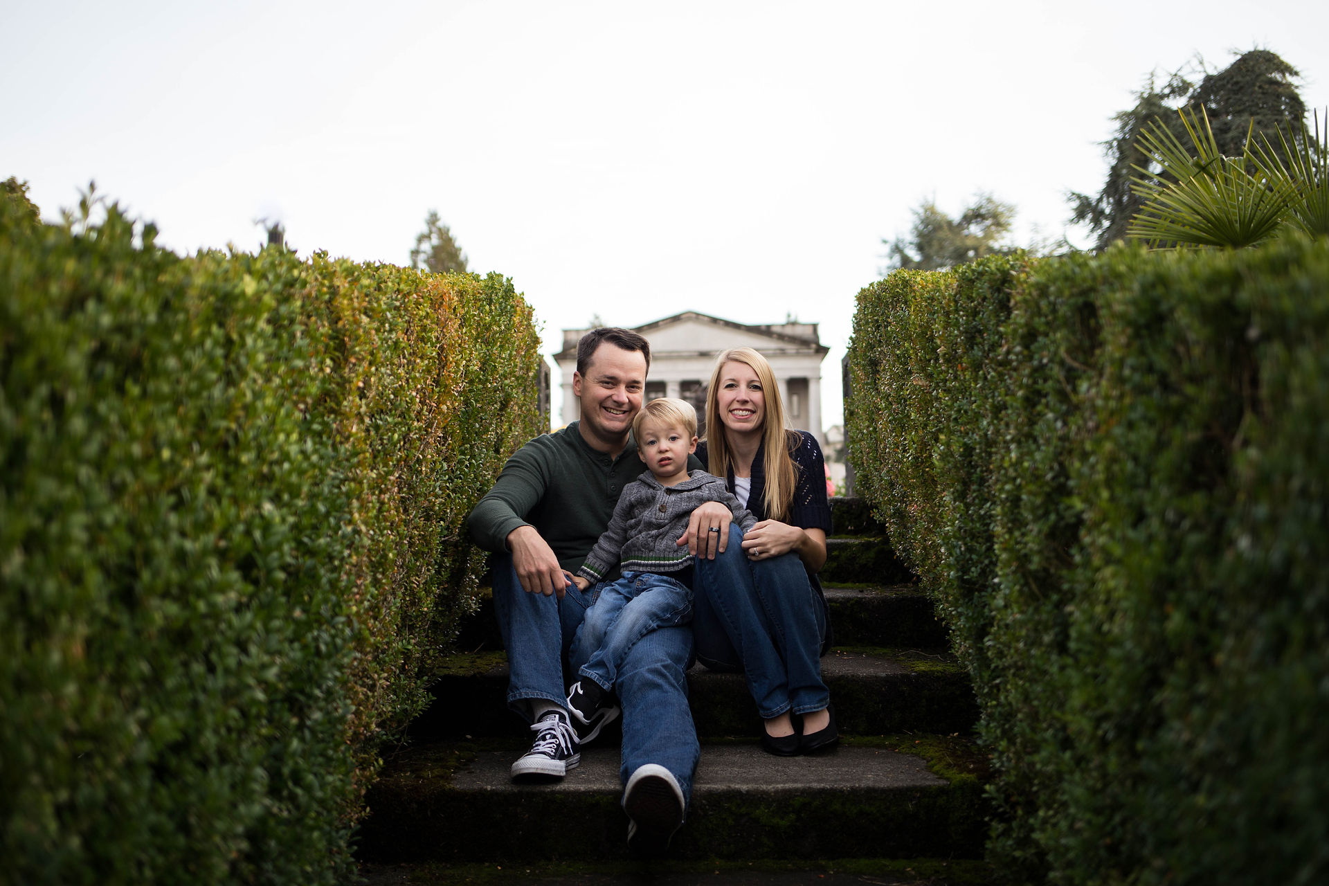 Family of 3 photos at olympia state capitol by A Bit O Whimsy Photography