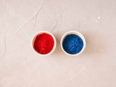 Pigment powder and pigment paste side by side for textile printing comparison